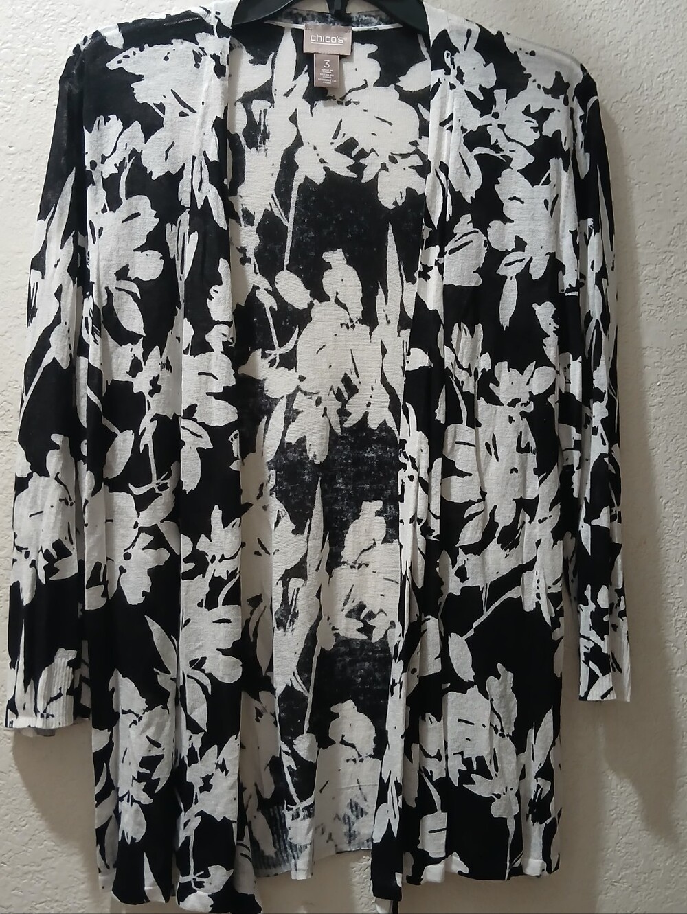 Chico's size 3 chicos Black & White Floral Open Cardigan